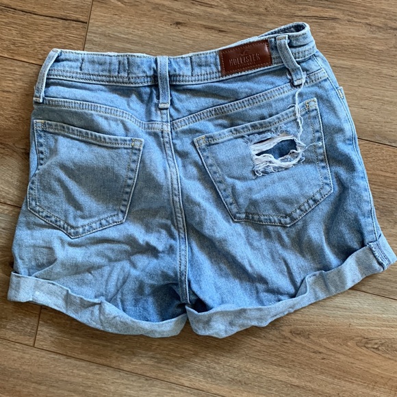 Hollister sz 0 ultra high-rise mom shorts 3” euc distressed - Picture 6 of 6